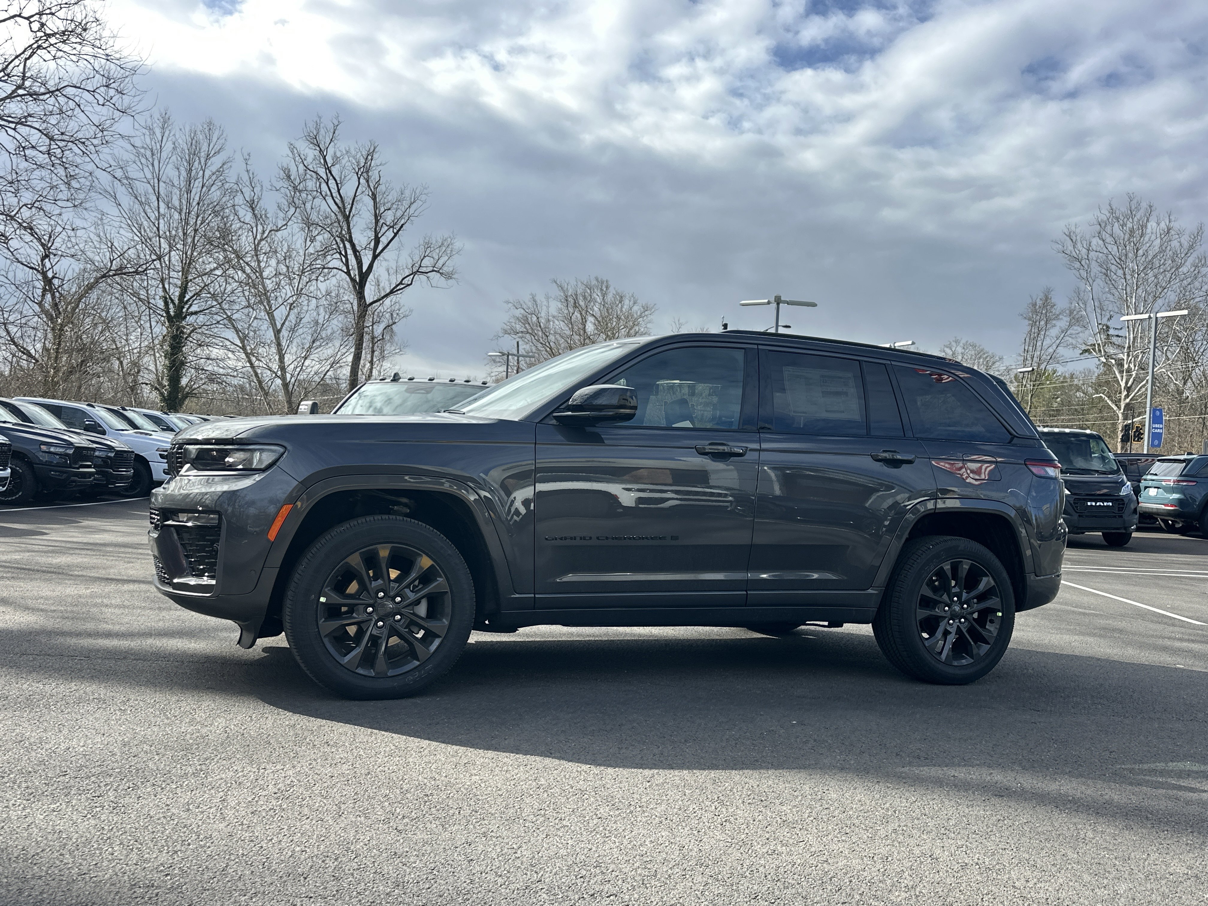 New 2026 Jeep Grand Cherokee Limited Reserve image 23