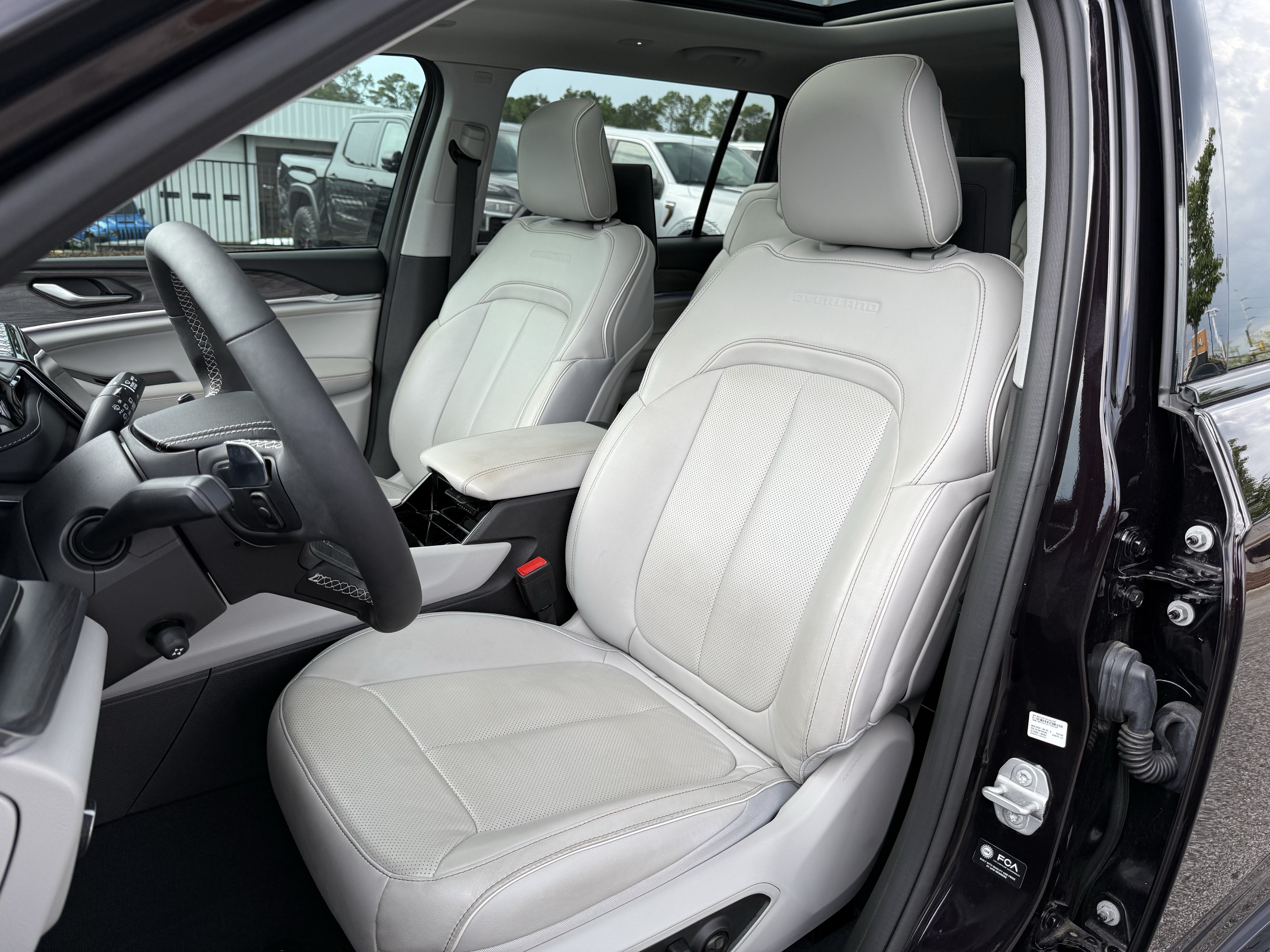 Used 2023 Jeep Grand Cherokee L Overland w/ Rear Seat Video Group I RWD image 16