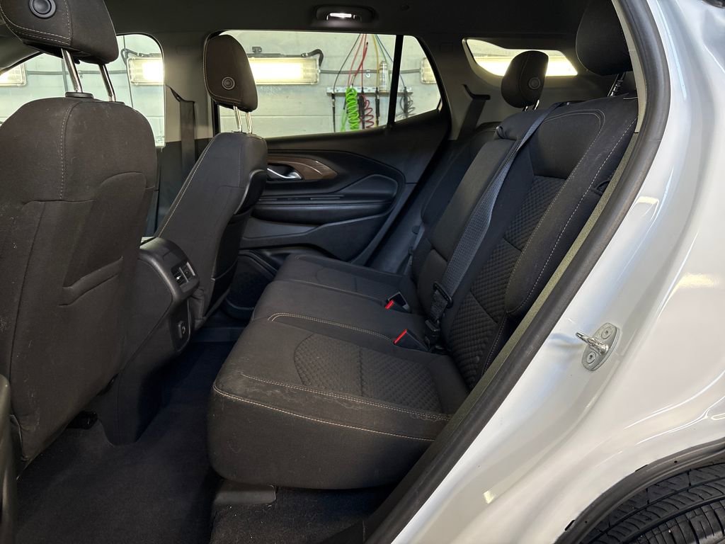 Used 2020 GMC Terrain SLE FWD image 27