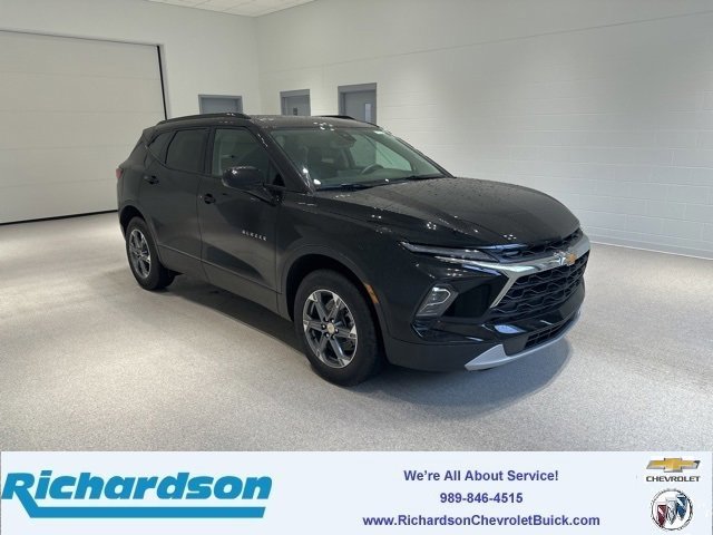 New 2025 Chevrolet Blazer LT w/ Convenience Package
