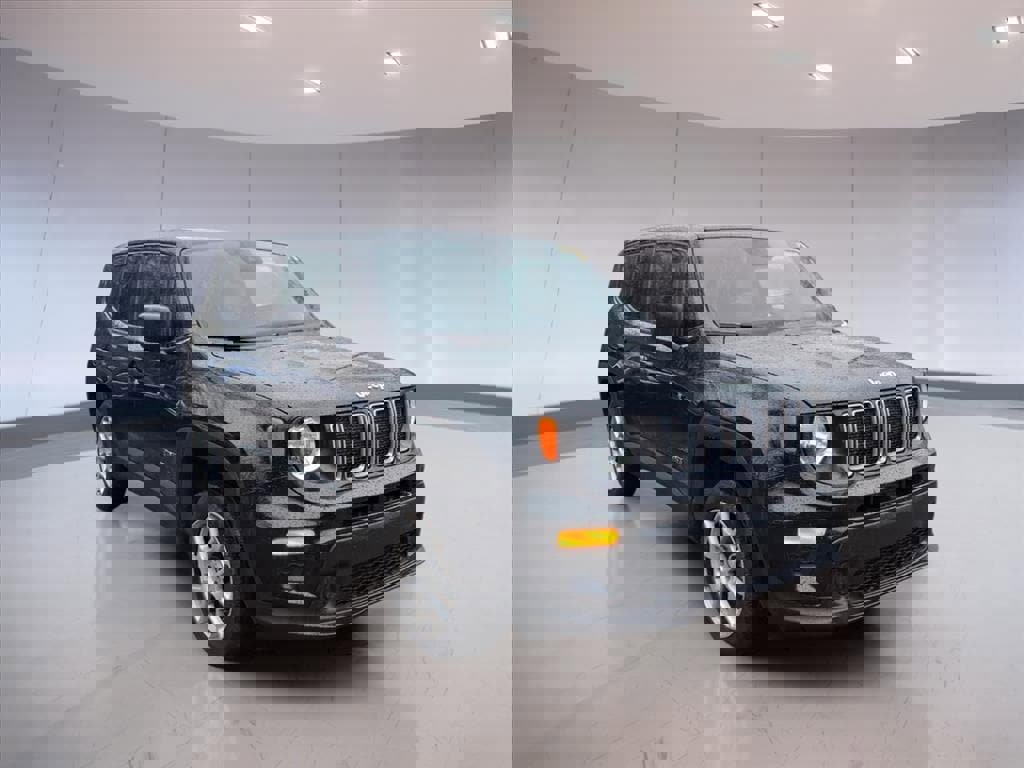 Used 2023 Jeep Renegade Latitude image 1