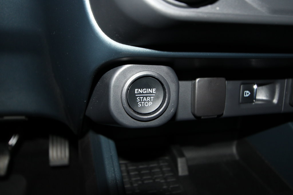 Used 2025 Ford Maverick Lobo AWD/4WD image 12