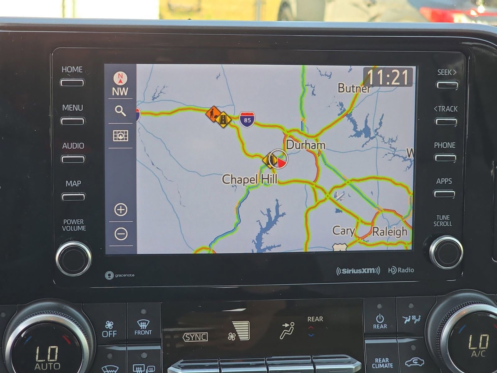 Used 2021 Toyota Highlander XLE image 27