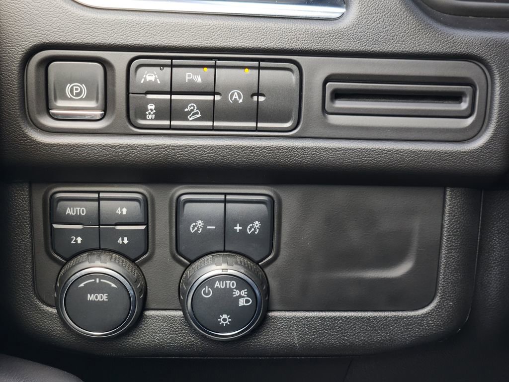 Used 2024 Chevrolet Tahoe Premier image 29