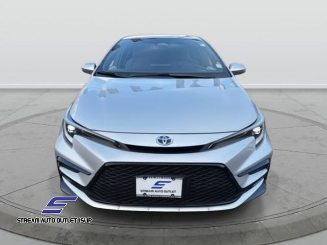 Used 2024 Toyota Corolla SE image 2