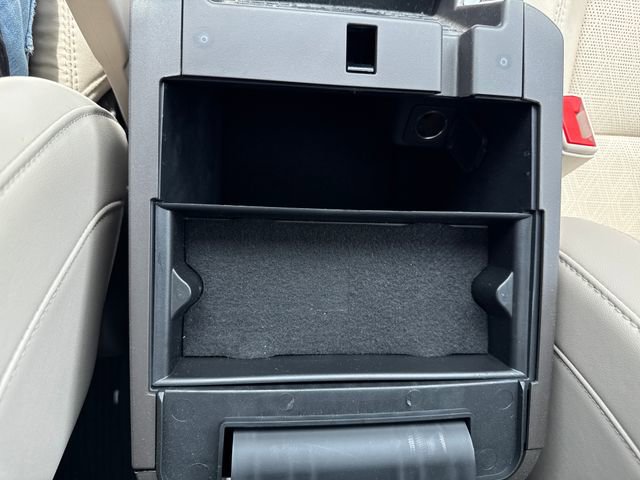 Used 2023 Ford Explorer Platinum w/ Premium Technology Package image 26