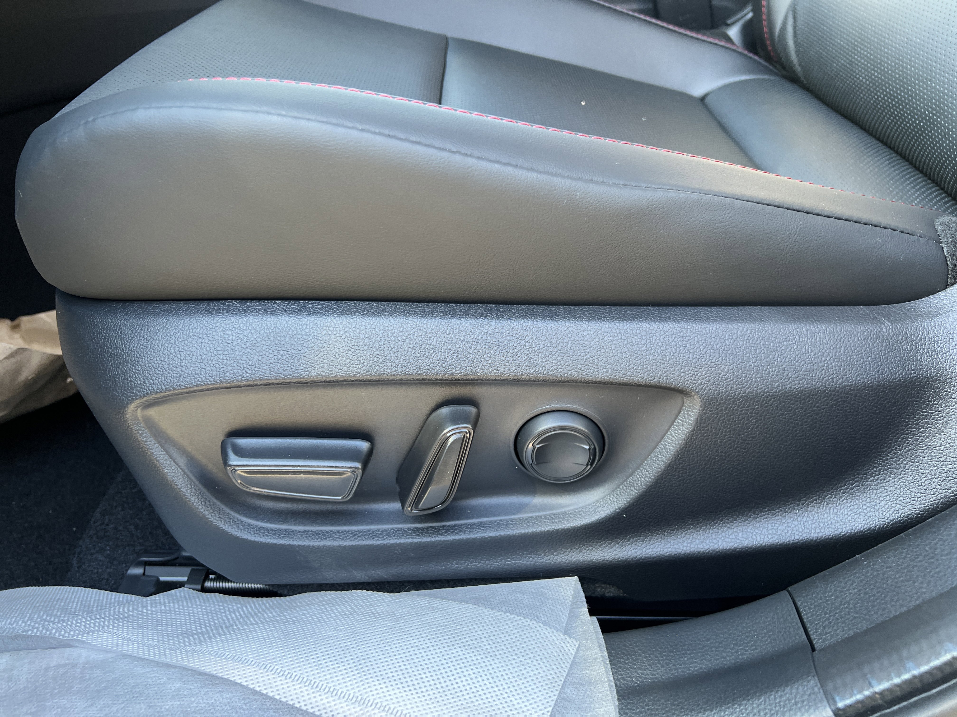 New 2026 Toyota Prius Plug-In Hybrid image 12