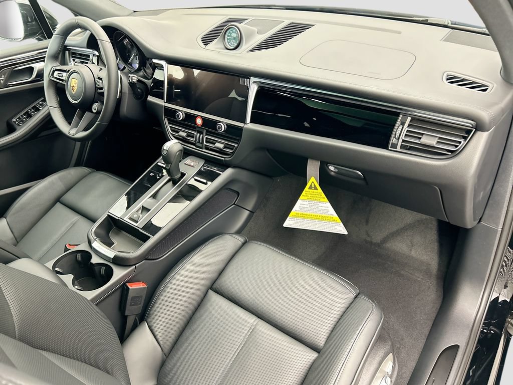 Used 2026 Porsche Macan AWD/4WD image 20