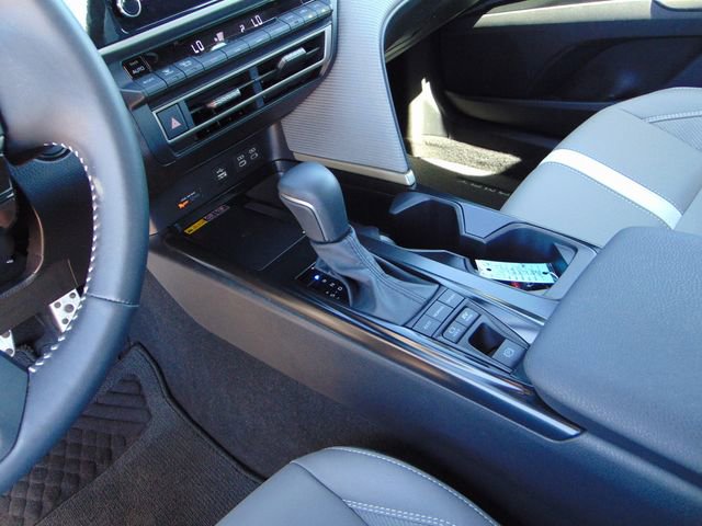 Used 2025 Toyota Camry SE image 14