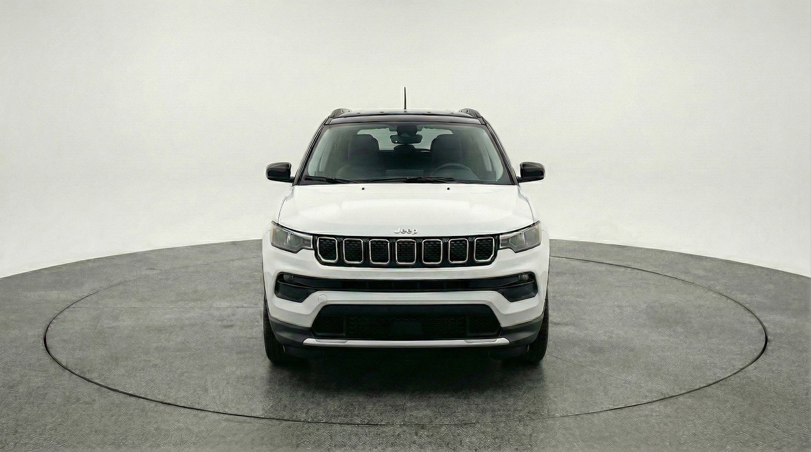 Used 2025 Jeep Compass Limited image 2