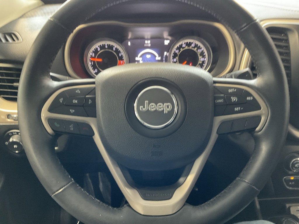 Used 2015 Jeep Cherokee Limited w/ Trailer Tow Group image 11