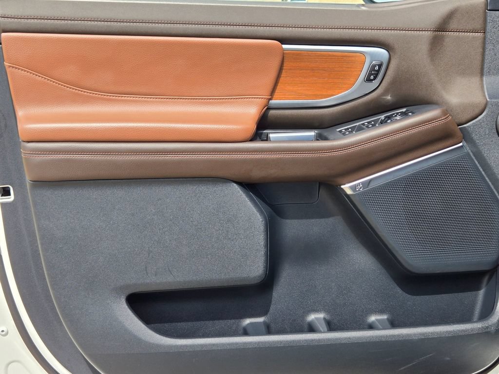 Used 2025 Ford Expedition Max King Ranch AWD/4WD image 11