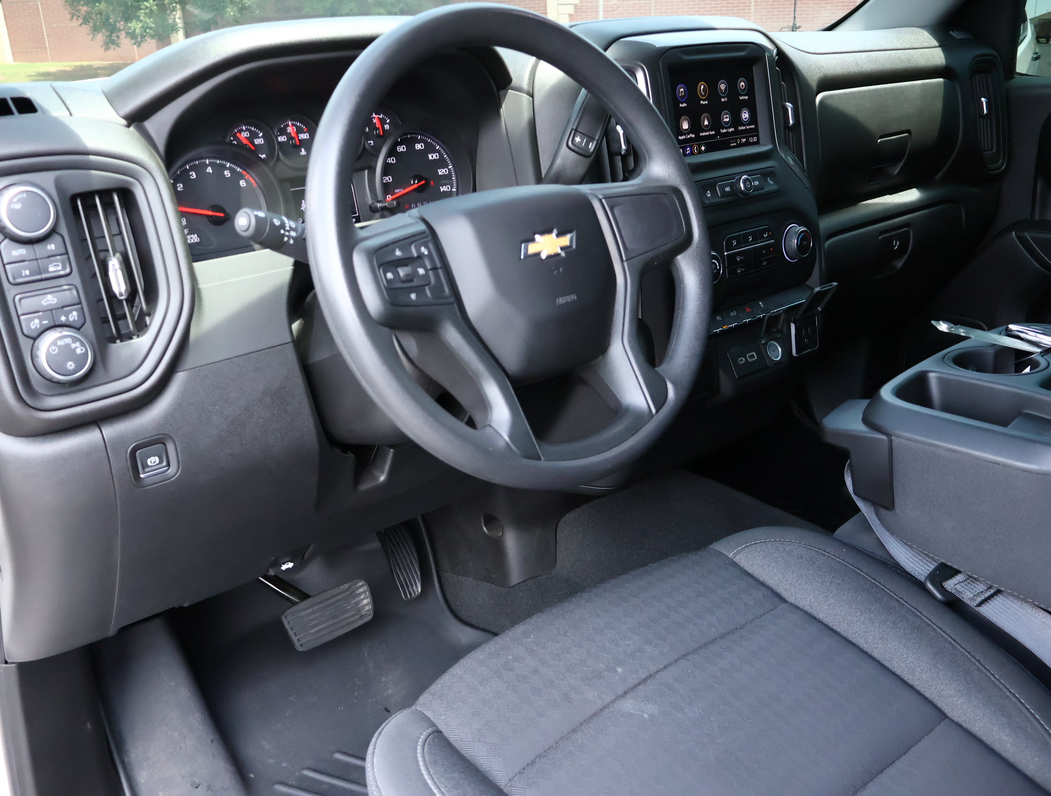 Used 2025 Chevrolet Silverado 1500 Custom w/ LPO, Dark Essentials Package AWD/4WD image 3