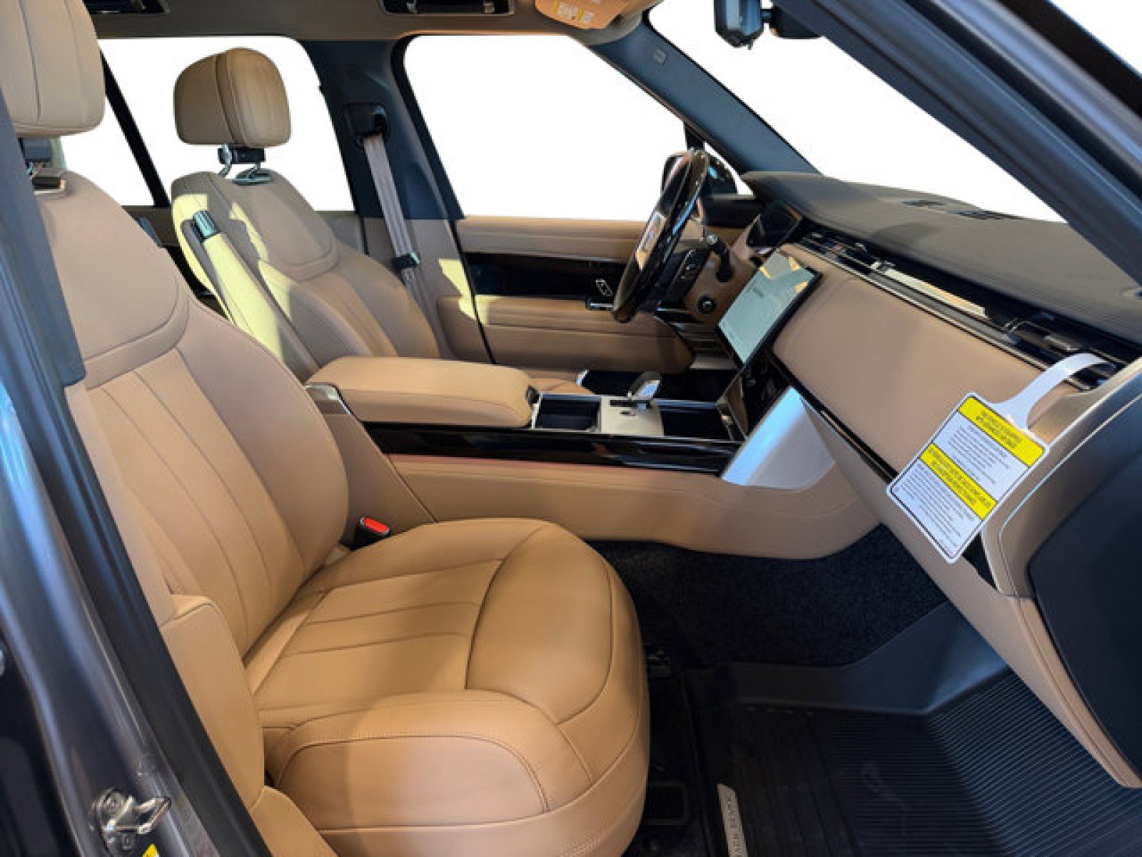 New 2026 Land Rover Range Rover SE image 20