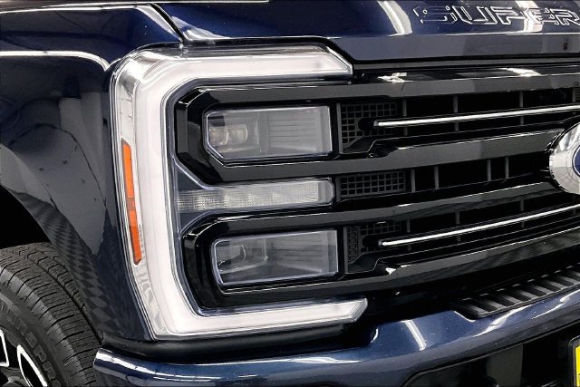 Used 2025 Ford F250 Platinum AWD/4WD image 34