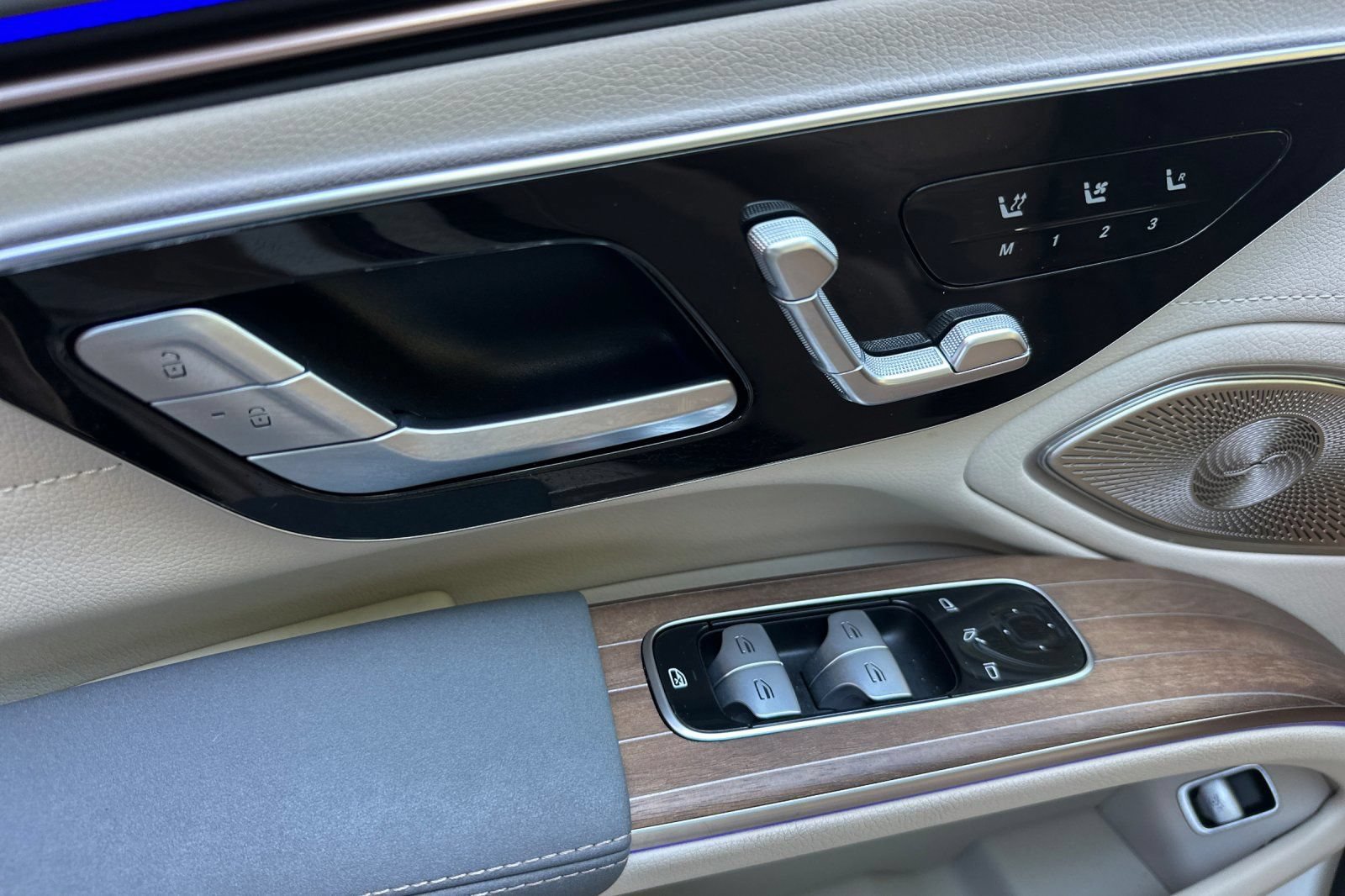 Certified 2023 Mercedes-Benz EQS 450+ 4MATIC Sedan image 12