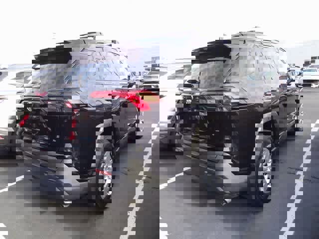 Used 2020 Toyota RAV4 LE w/ All Weather Liner Package image 4