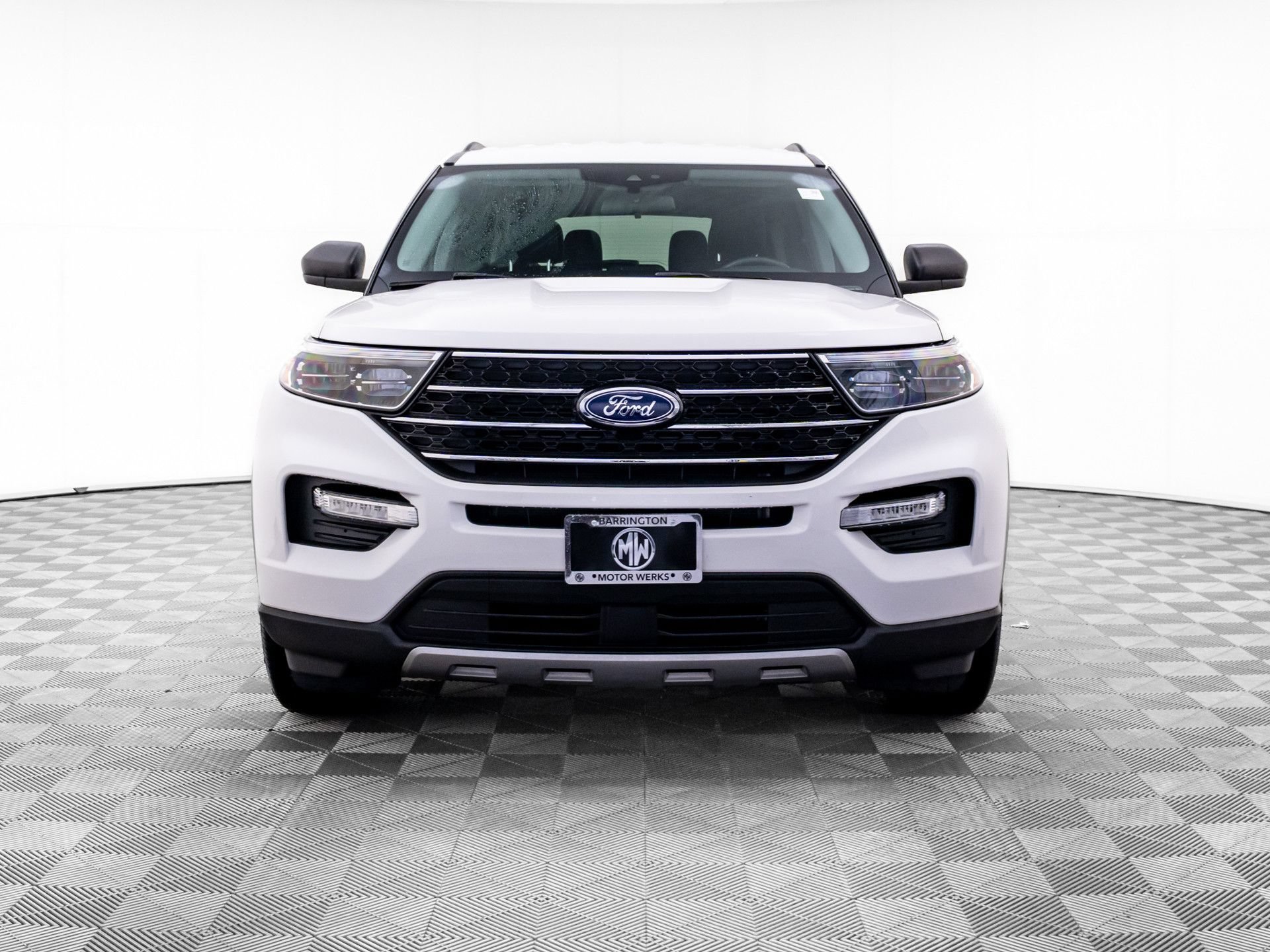 Used 2020 Ford Explorer XLT w/ Equipment Group 202A AWD/4WD image 9