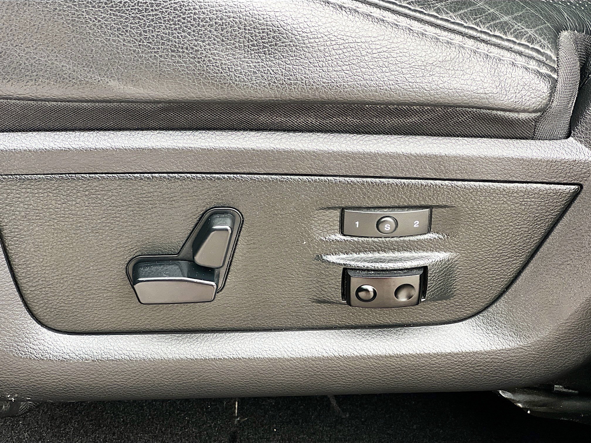 Used 2018 RAM 3500 Laramie AWD/4WD image 15