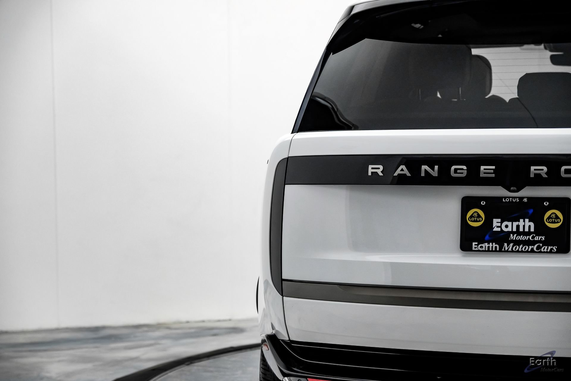 Used 2023 Land Rover Range Rover SE image 14
