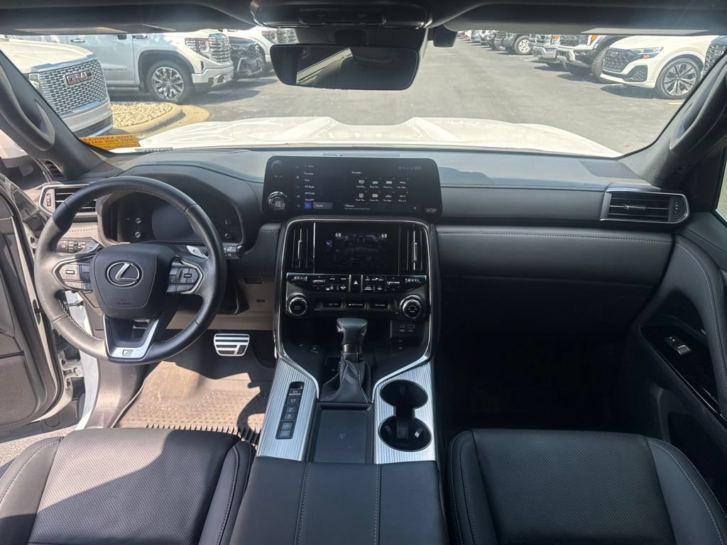 Used 2024 Lexus LX 600 F Sport AWD/4WD image 15