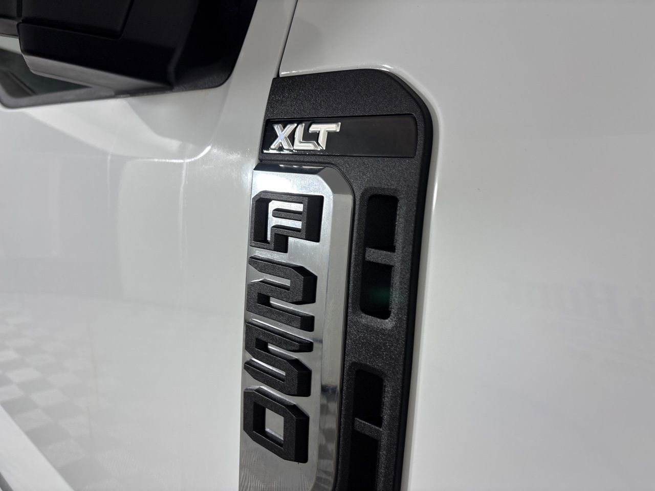 Used 2024 Ford F250 XLT w/ FX4 Off-Road Package image 31
