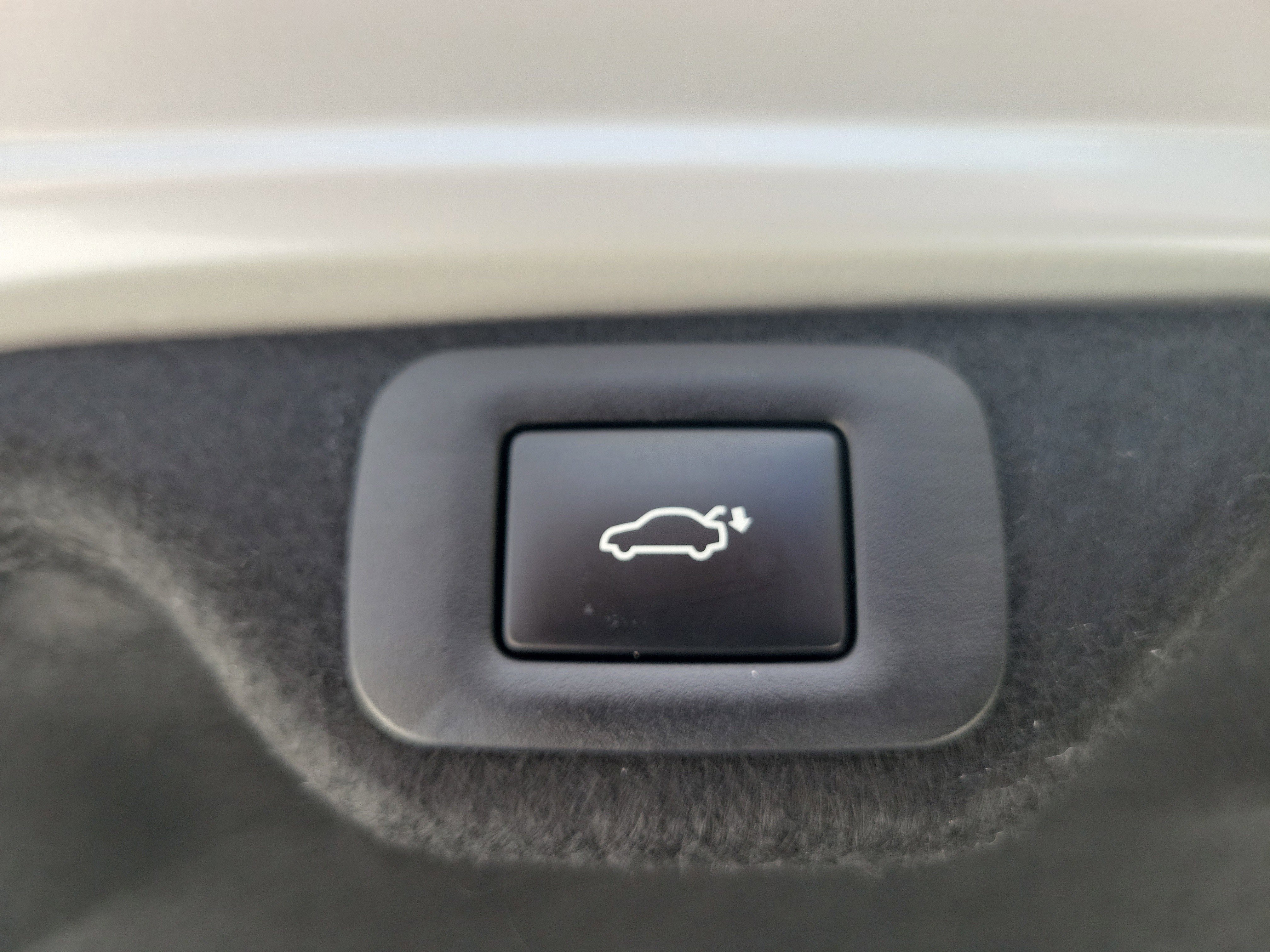 Used 2024 Lexus ES 250 w/ Premium Package image 11