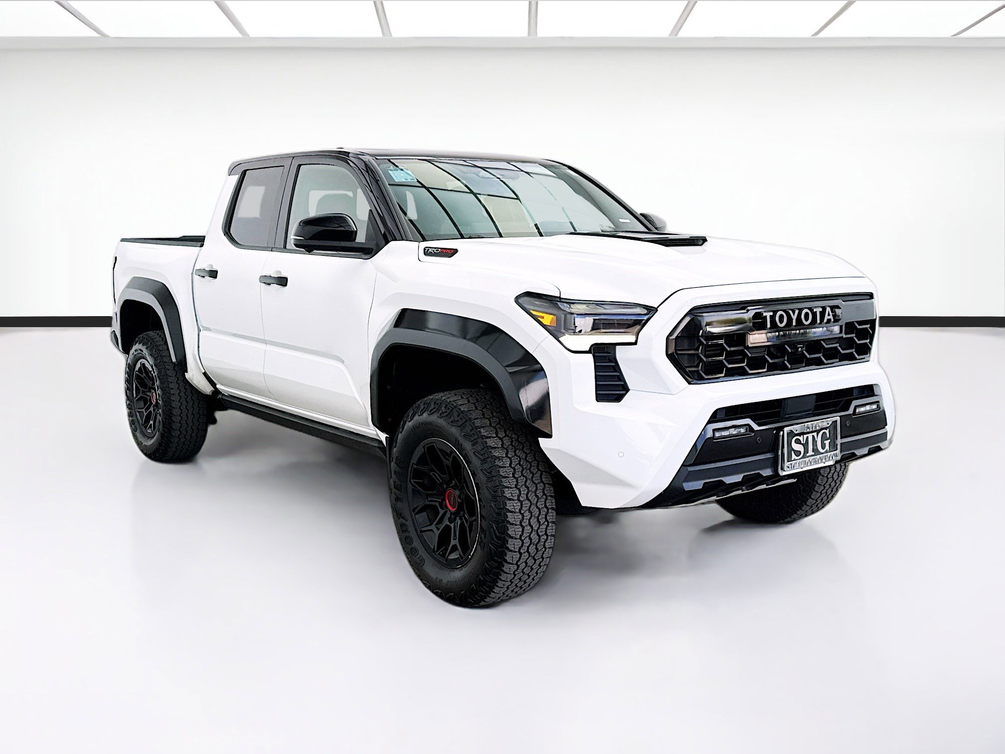 Used 2024 Toyota Tacoma TRD Pro AWD/4WD image 3