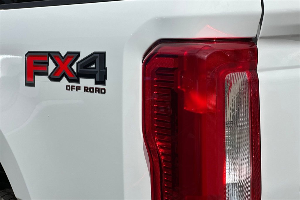 New 2025 Ford F250 XLT w/ FX4 Off-Road Package image 6