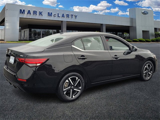 Used 2024 Nissan Sentra SV image 3