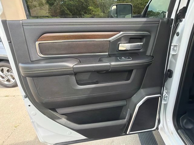 Used 2022 RAM 3500 Laramie AWD/4WD image 14