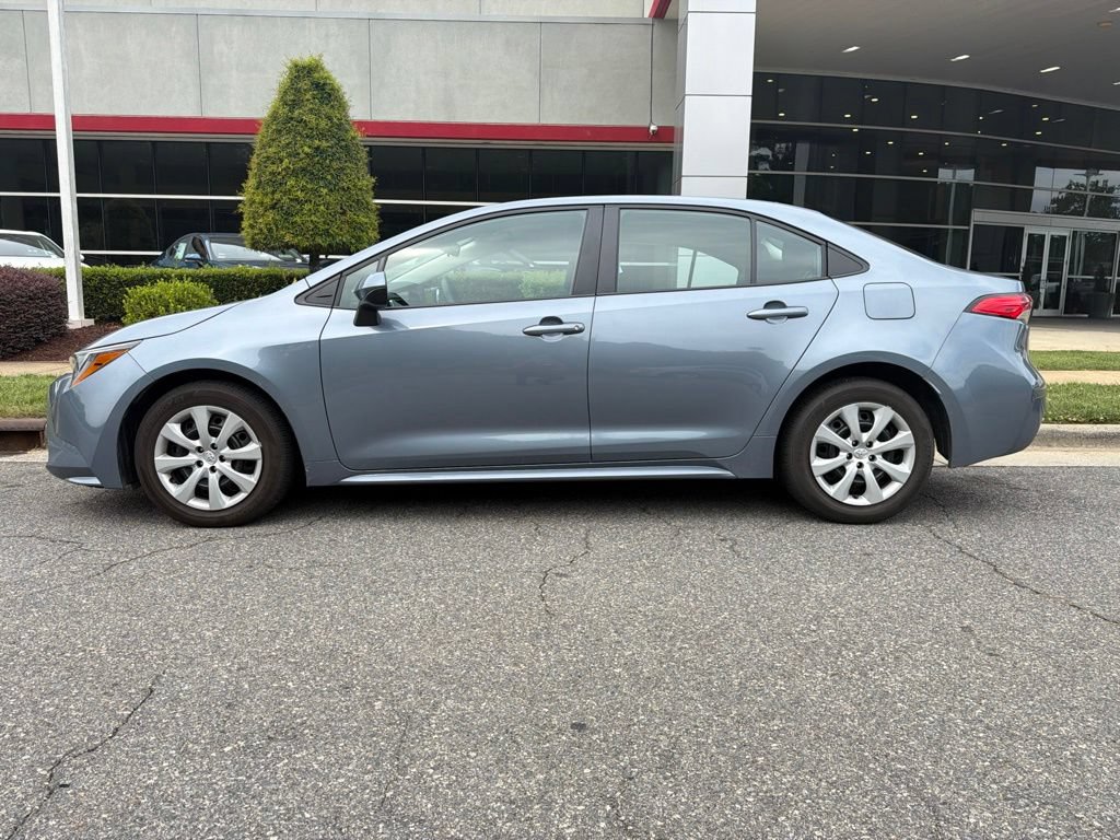 Used 2023 Toyota Corolla LE FWD image 7