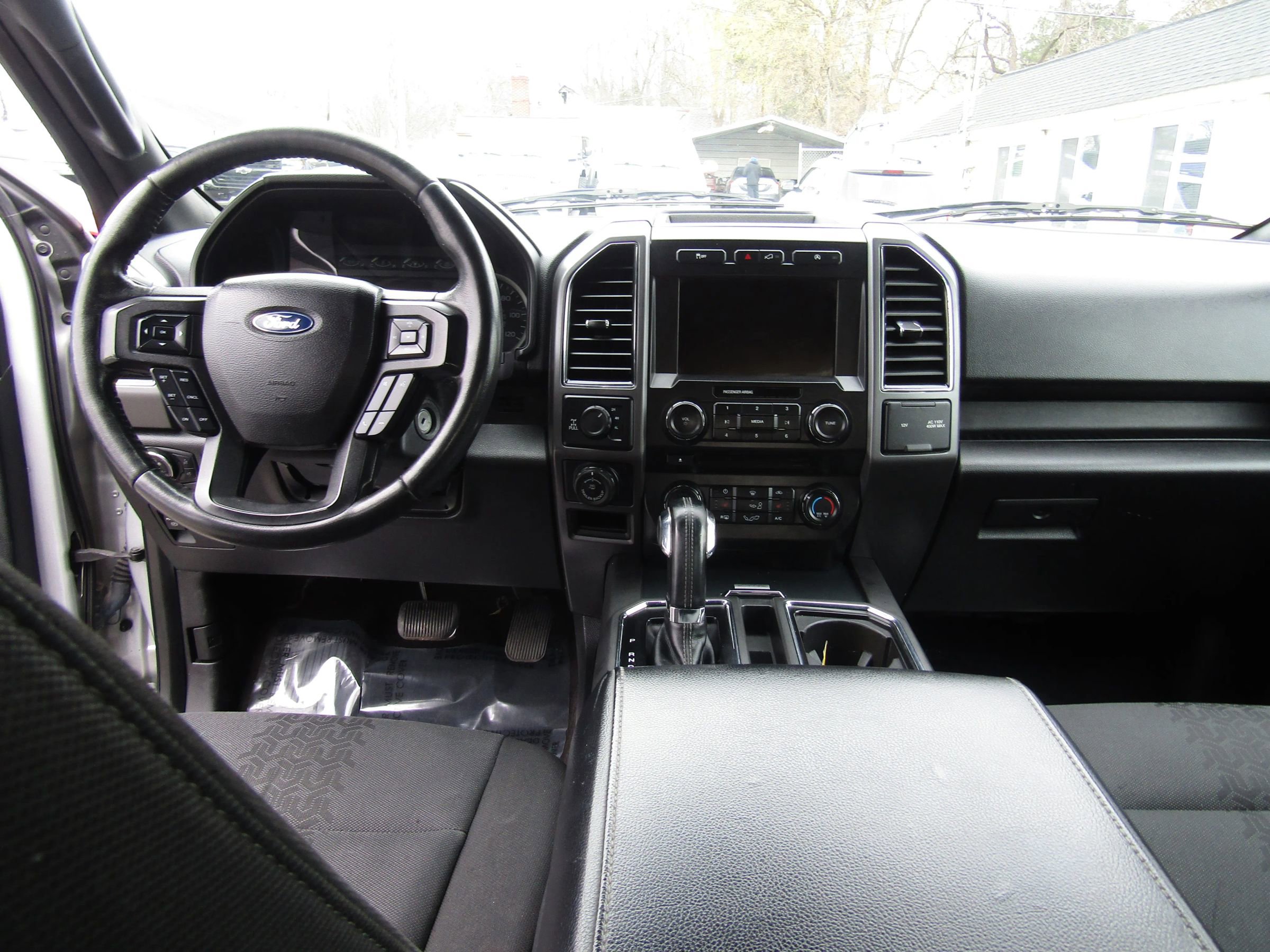 Used 2018 Ford F150 XLT w/ Equipment Group 302A Luxury image 14