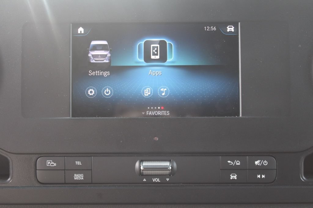 Used 2024 Mercedes-Benz Sprinter 2500 image 31