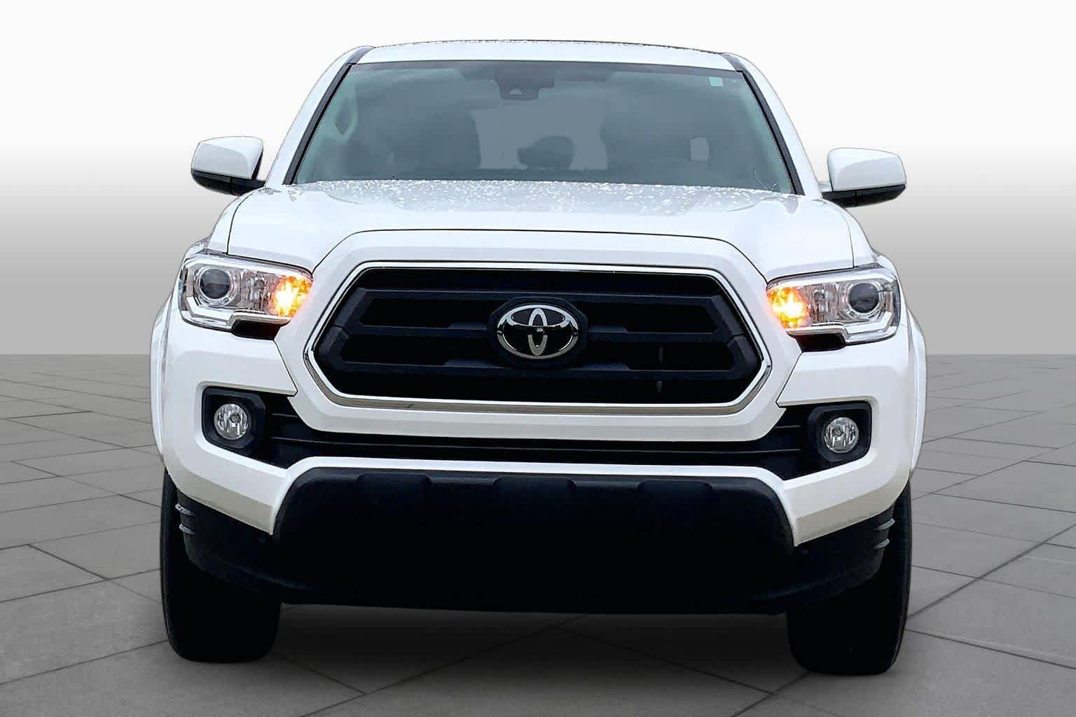 Used 2023 Toyota Tacoma SR5 RWD image 4
