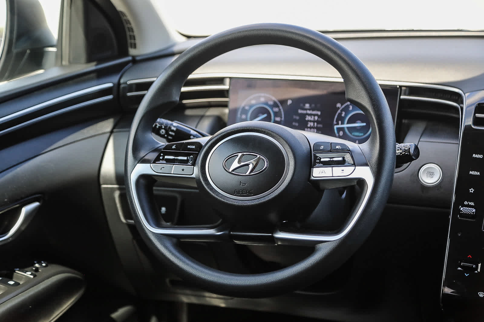 Used 2024 Hyundai Tucson SEL FWD image 14