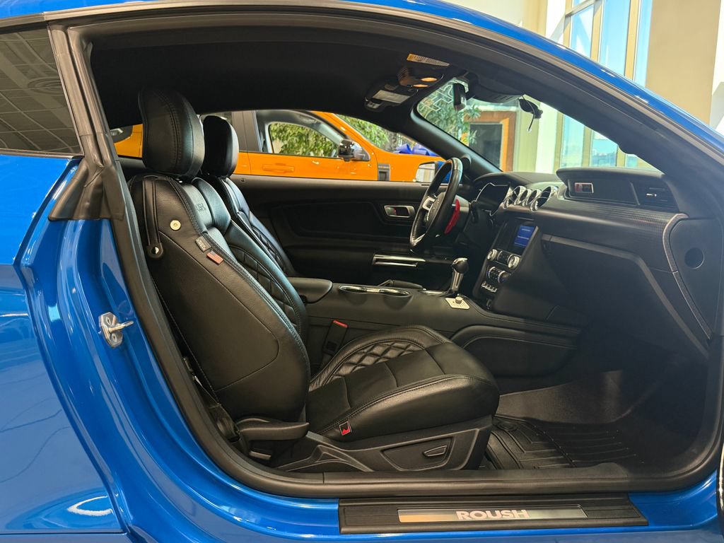 Used 2020 Ford Mustang GT Premium w/ GT Performance Package RWD image 18
