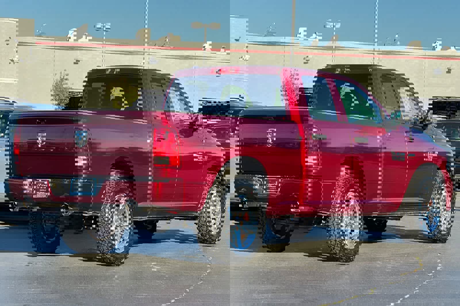 Used 2018 RAM 1500 Express image 2