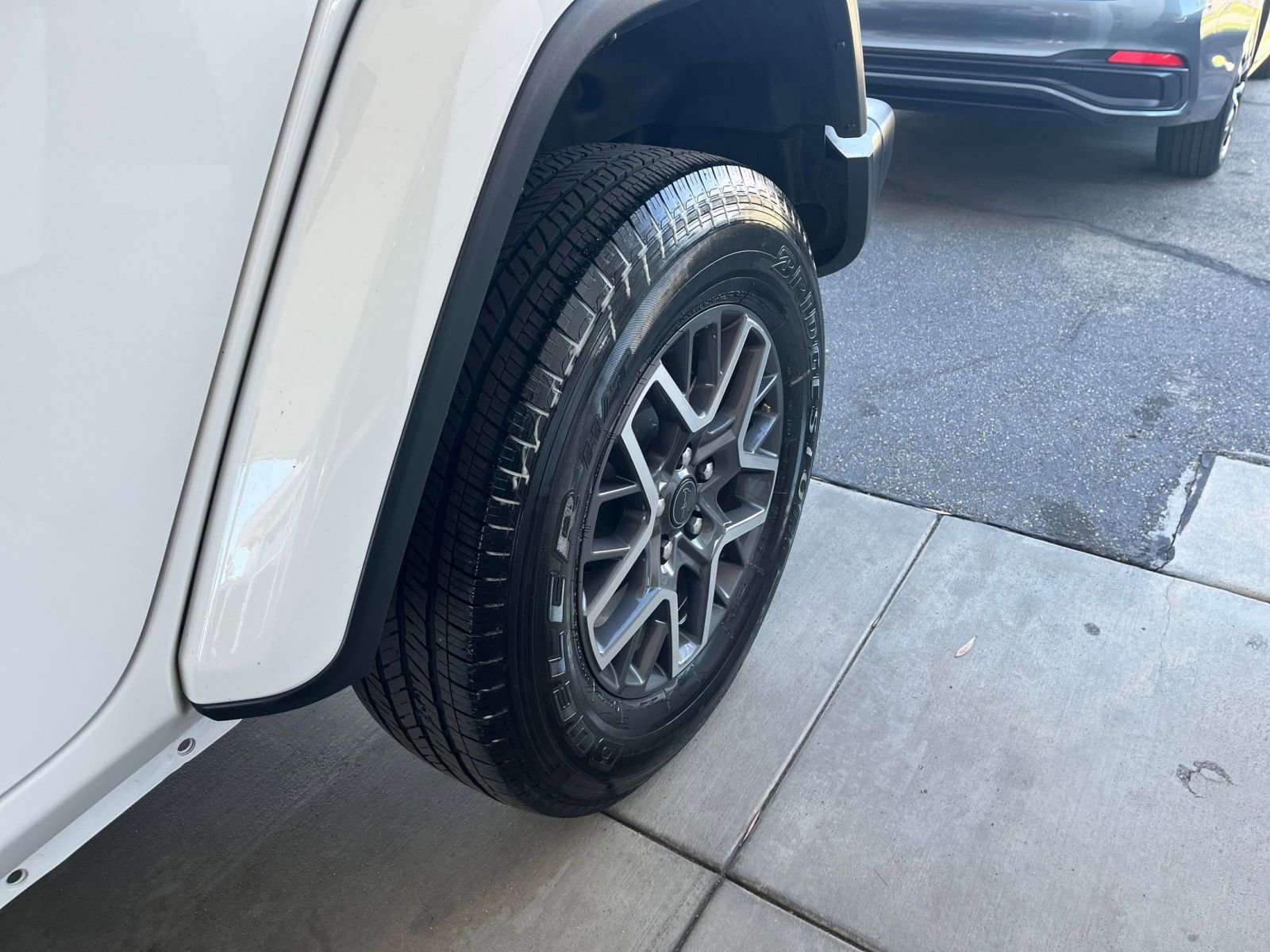 Used 2025 Jeep Wrangler Sahara image 30