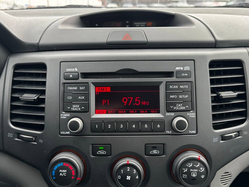 Used 2010 Kia Optima LX image 10