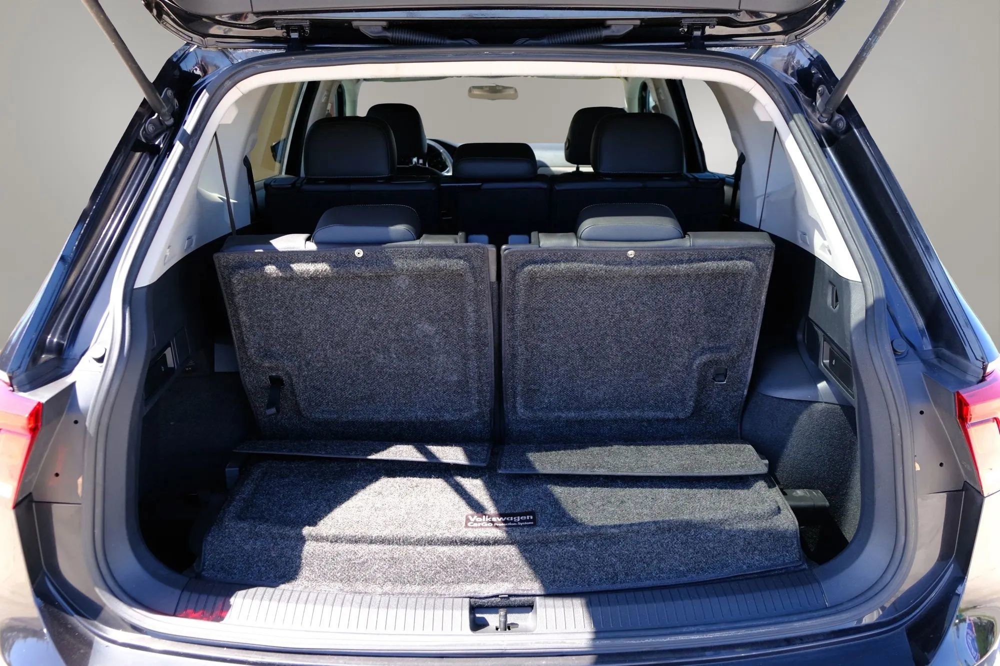 Used 2018 Volkswagen Tiguan SE FWD image 21