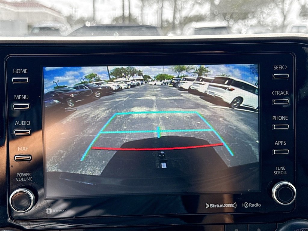 Used 2022 Toyota Highlander XLE image 13