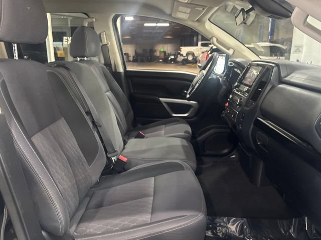 Used 2022 Nissan Titan SV AWD/4WD image 36