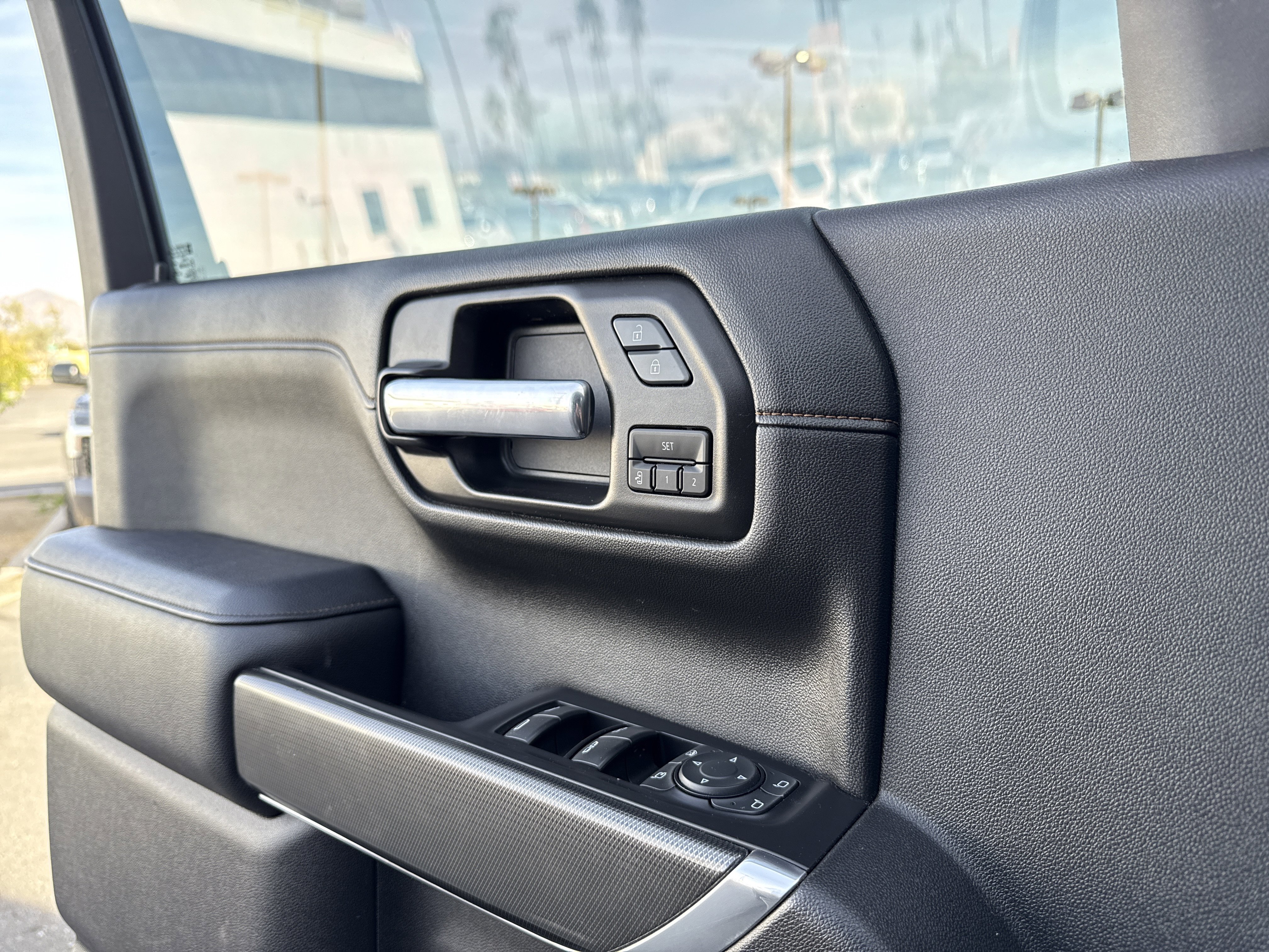 Used 2020 GMC Sierra 1500 AT4 w/ AT4 Premium Package image 12