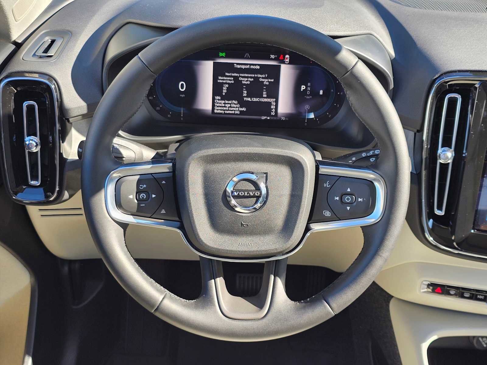 New 2025 Volvo XC40 B5 Plus w/ Climate Package image 18