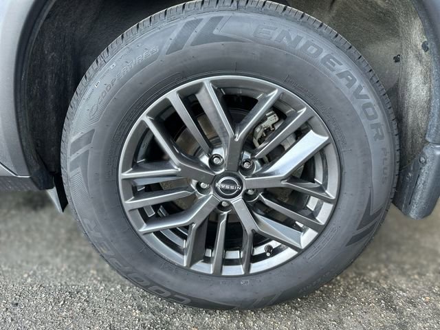 Used 2023 Nissan Rogue S image 10