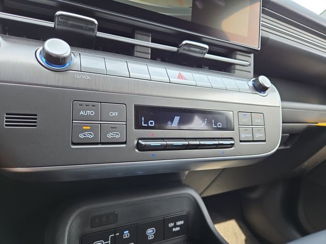 New 2025 Hyundai Kona SEL AWD/4WD image 13