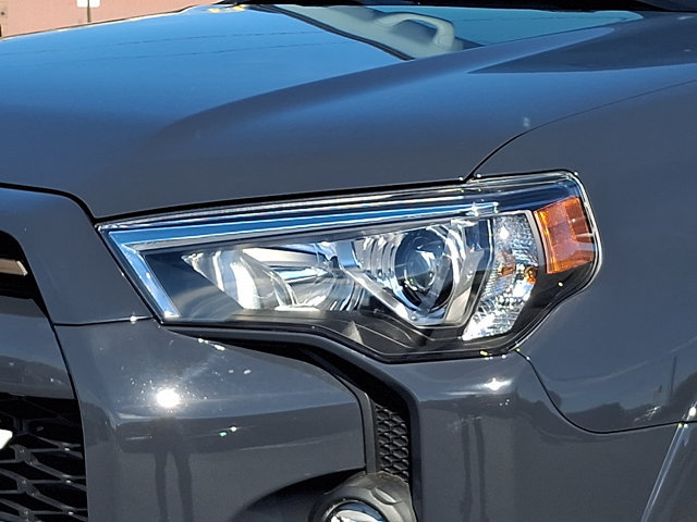 Used 2024 Toyota 4Runner SR5 AWD/4WD image 9