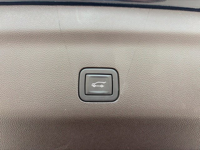 Used 2024 GMC Yukon XL SLT w/ SLT Luxury Package AWD/4WD image 45