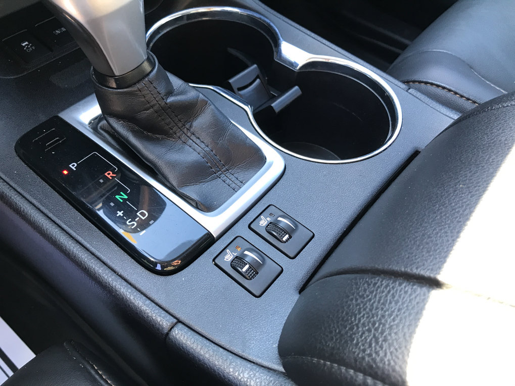 Used 2019 Toyota Highlander XLE AWD/4WD image 23